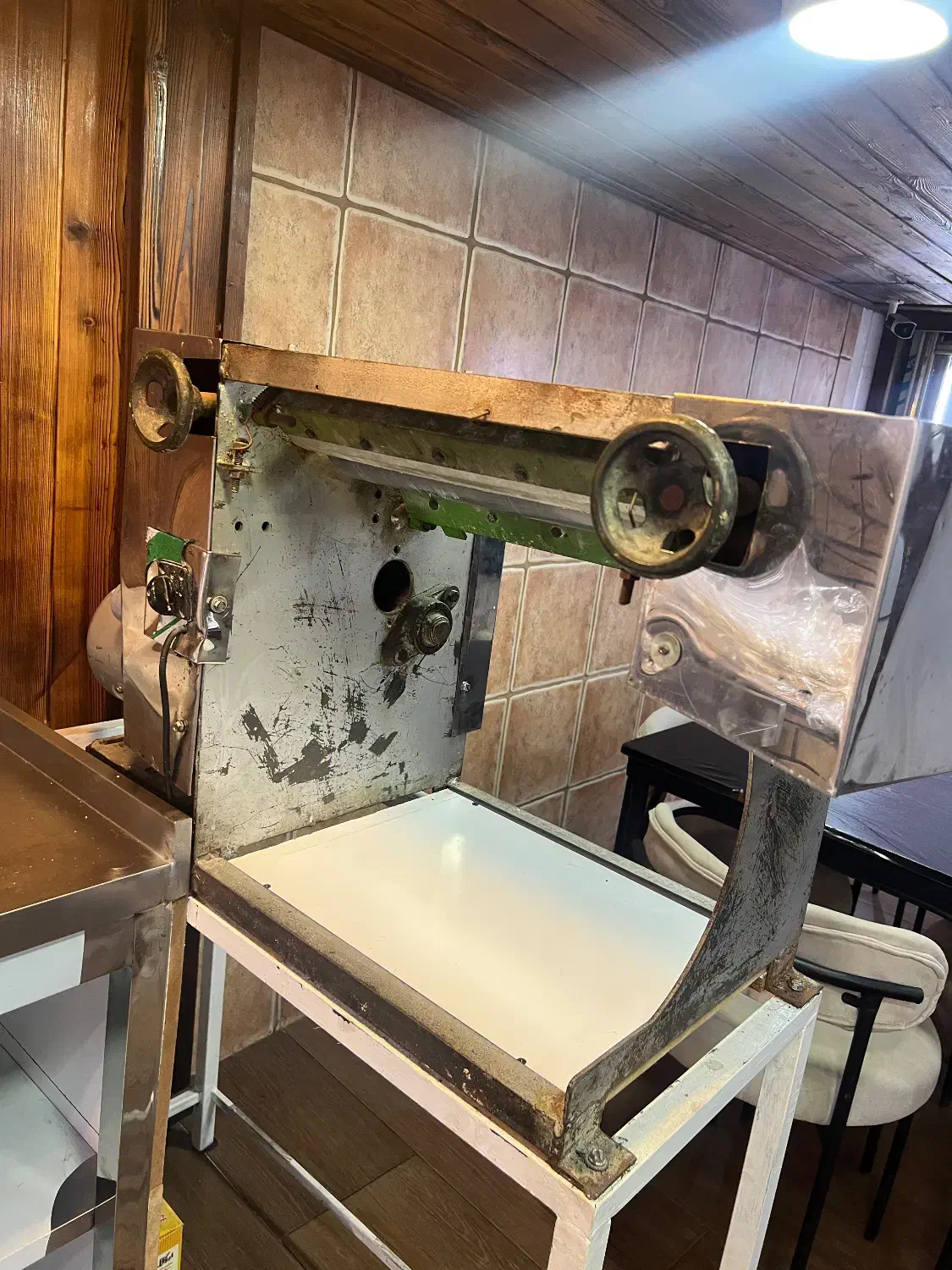 خمیرپهن کن رومیزی|کافیشاپ و رستوران|نور, |دیوار