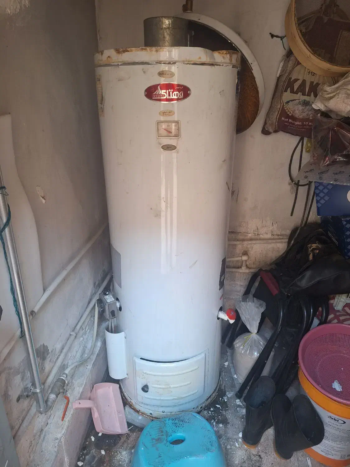 نصب و تعمیر انواع آبگرمکن در منزل و کارگاه|آبگرمکن، پکیج، شوفاژ|ارومیه, |دیوار