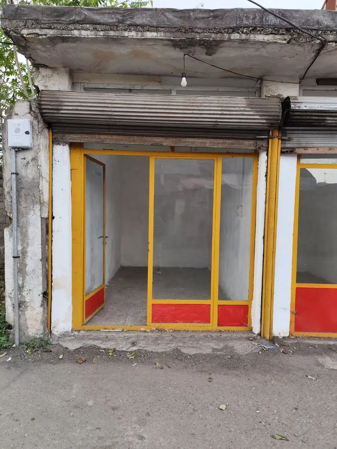 اجازه مغازه رهن کامل مغازه جانبازان بر خیابان پرند|اجارهٔ مغازه و غرفه|رشت, جانبازان|دیوار