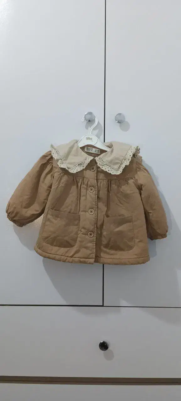 کاپشن کودک|کفش و لباس بچه|بومهن, |دیوار