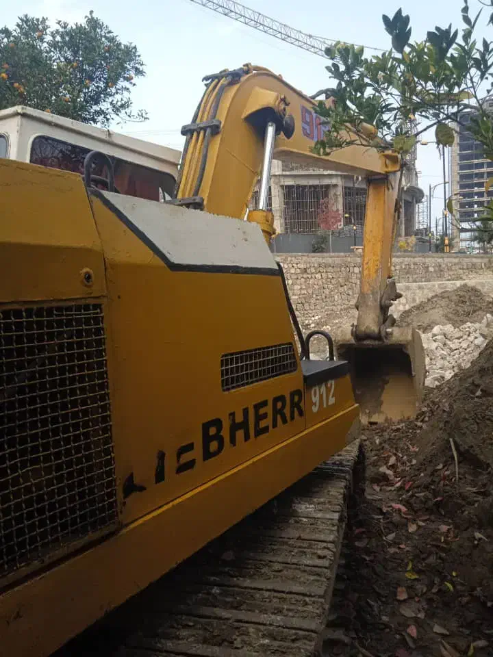 بیل لیبهر ۹۱۲|خودرو سنگین|چالوس, |دیوار