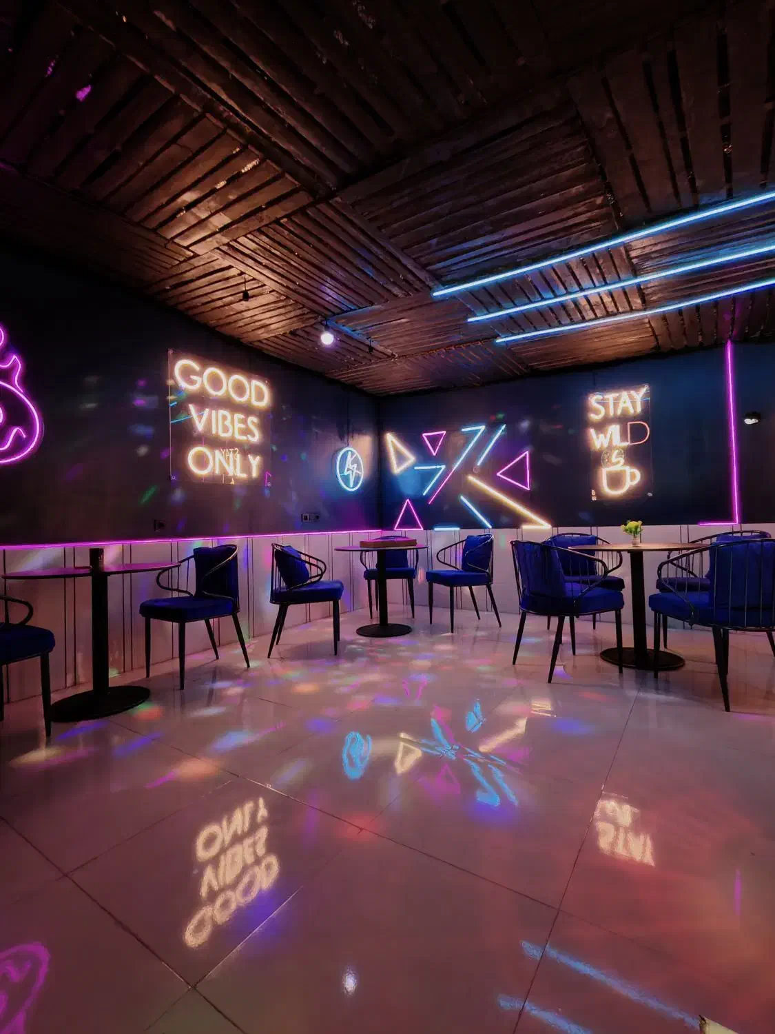 کافه لاین|کافی‌شاپ و رستوران|کوهدشت, |دیوار