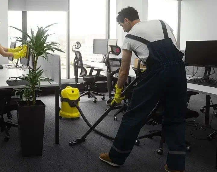 نیروی نظافتی منازل ، مغازه ها و مطب ها|خدمات نظافت|قزوین, |دیوار