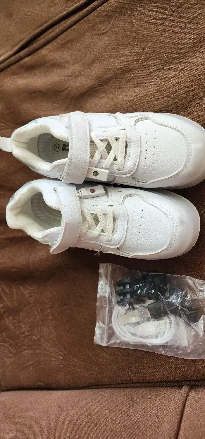 کفش اسکیت دار|دوچرخه، اسکیت، اسکوتر|زاهدان, |دیوار