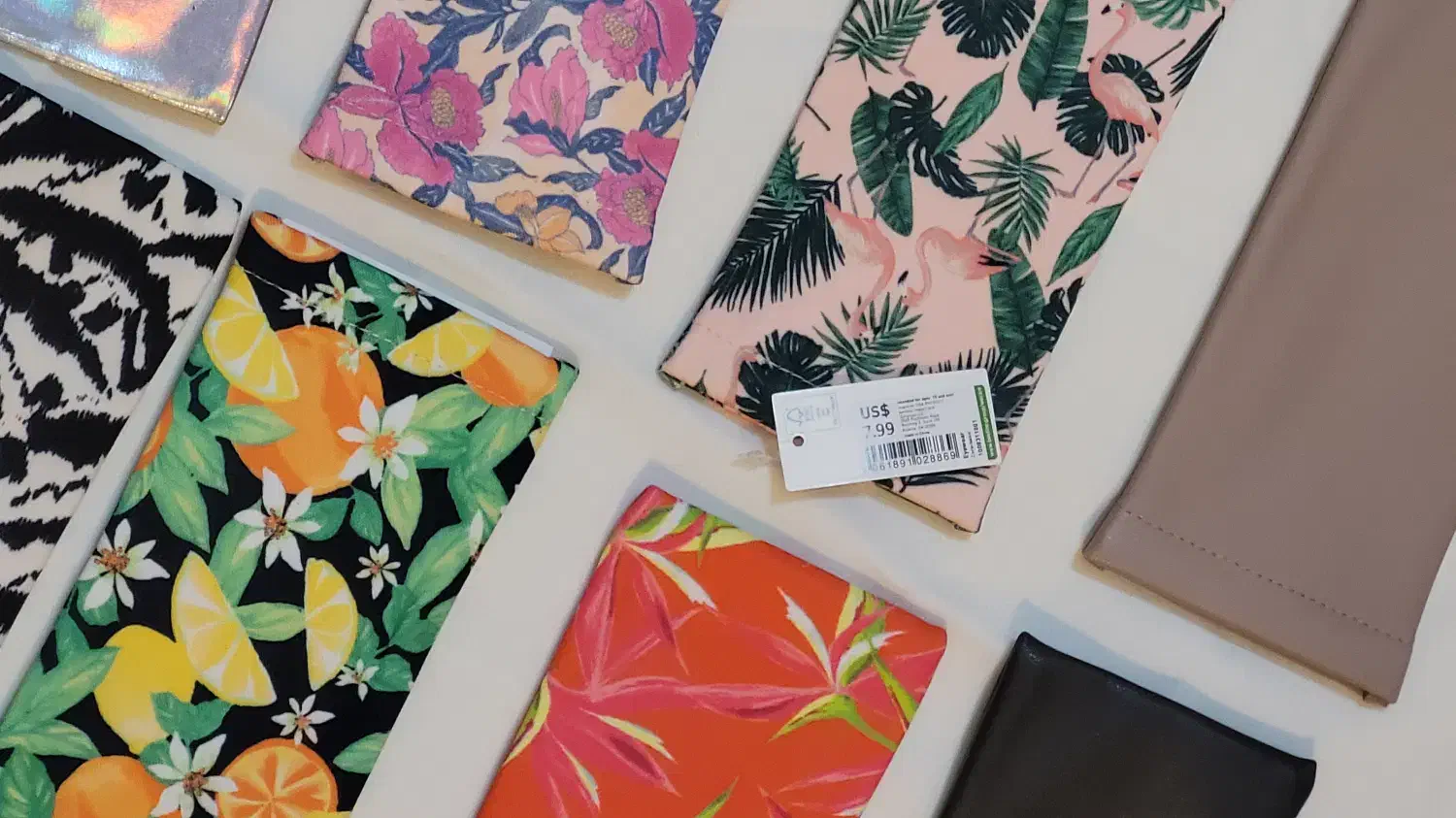 فروش عمده لباس و عینک به علت تغییر شغل|لباس|آمل, |دیوار