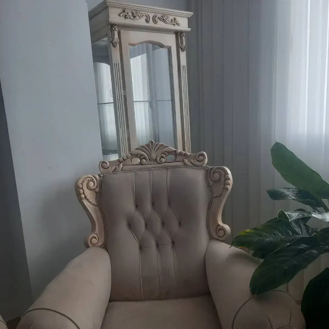 ست مبل ۷ نفره با میز و عسلی و بوفه|مبلمان خانگی و میز عسلی|تهران, تختی|دیوار