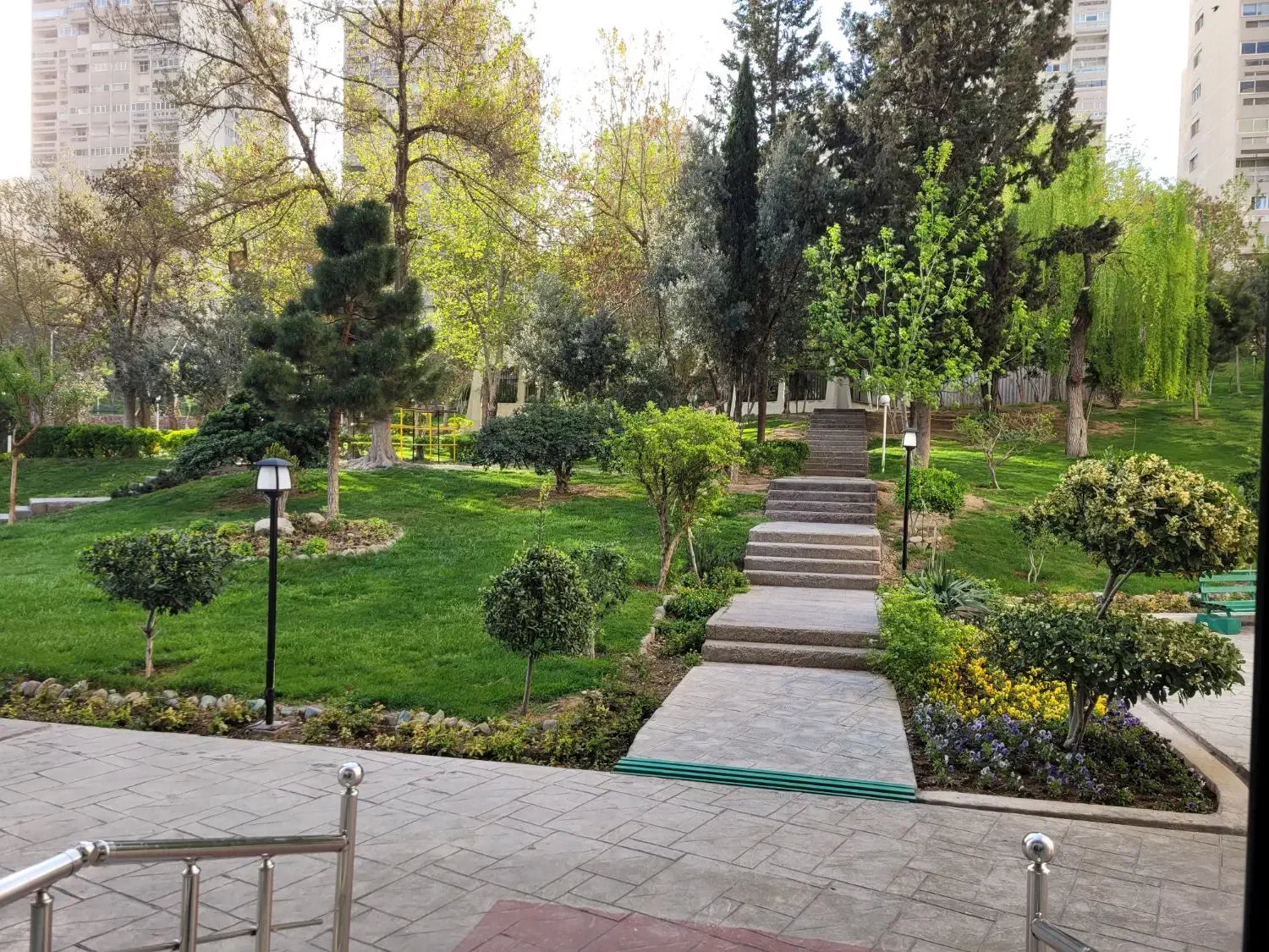 استخدام خانم جهت امور منزل|استخدام سرایداری و نظافت|تهران, شهرک غرب|دیوار