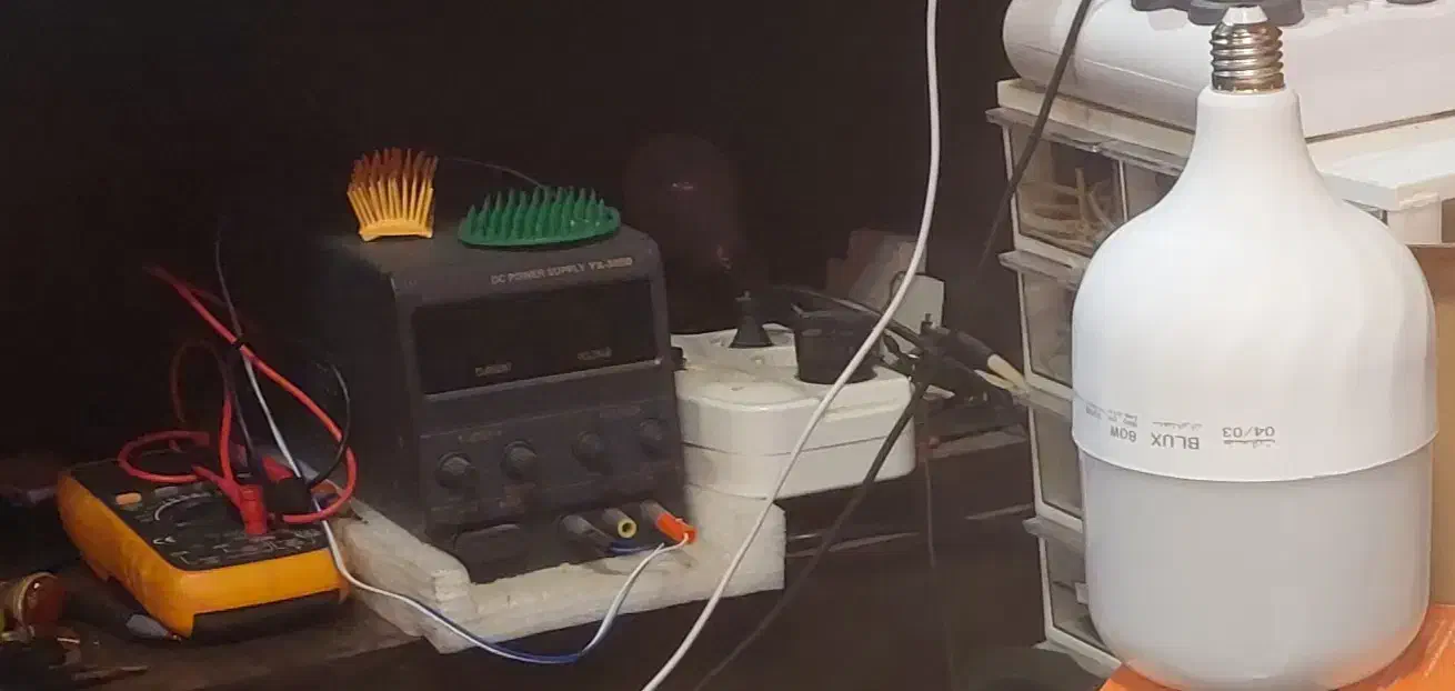 تعمیر انواع لامپ و پروژکتور|لامپ و چراغ|یزد, |دیوار