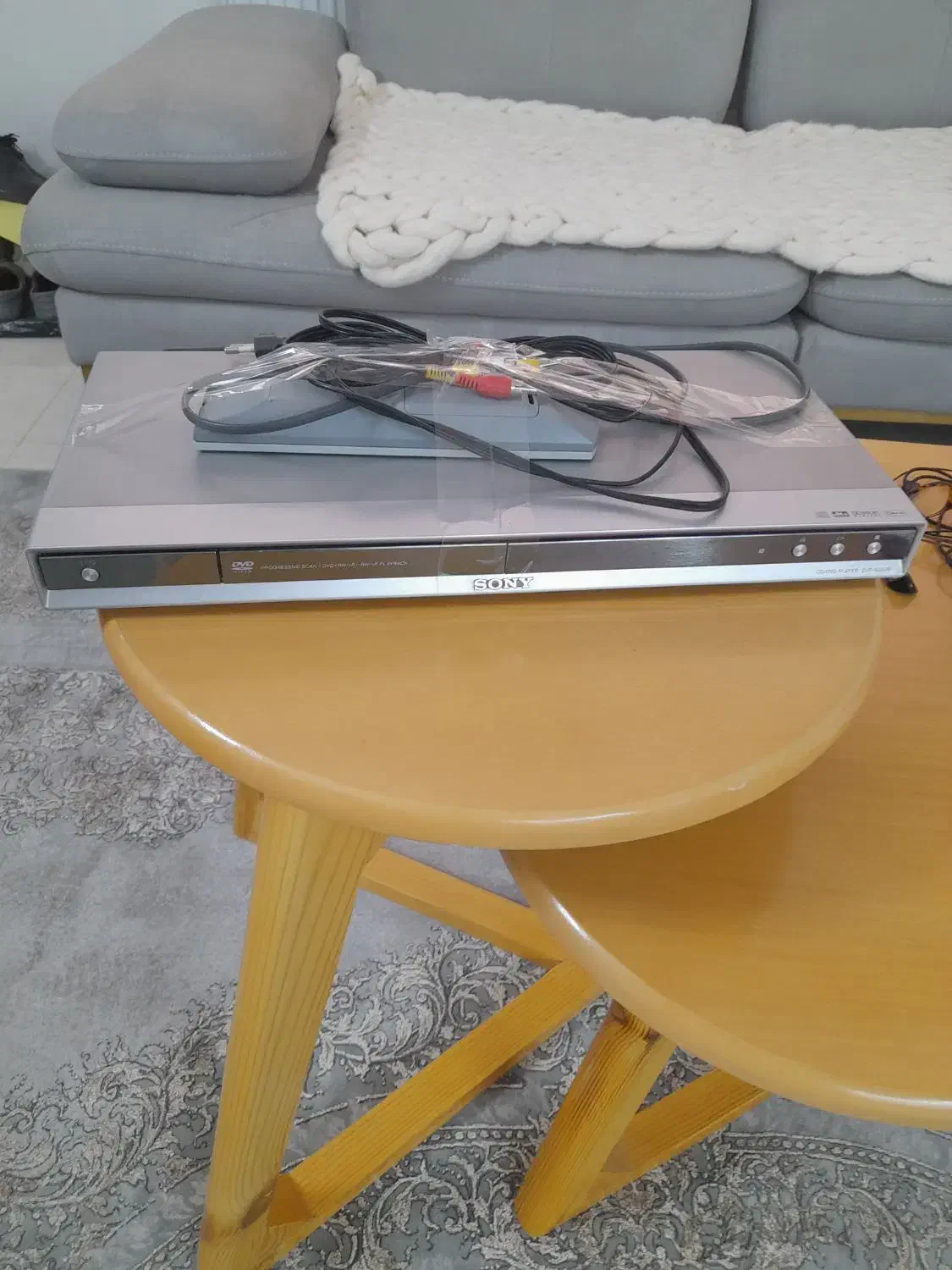 یک دستگاه دی وی دی|پخشکننده DVD و ویدیو|اصفهان, بهارستان|دیوار