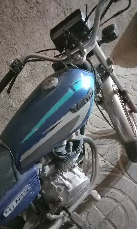 موتور هوندا 200|موتورسیکلت|سبزوار, هفت تیر|دیوار