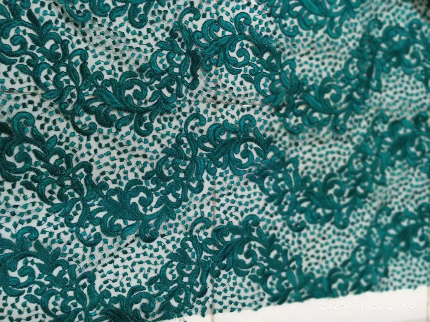 پارچه گیپورمکه خوشرنگ 1/5متروچندچادردیگر|لباس|تبریز, |دیوار