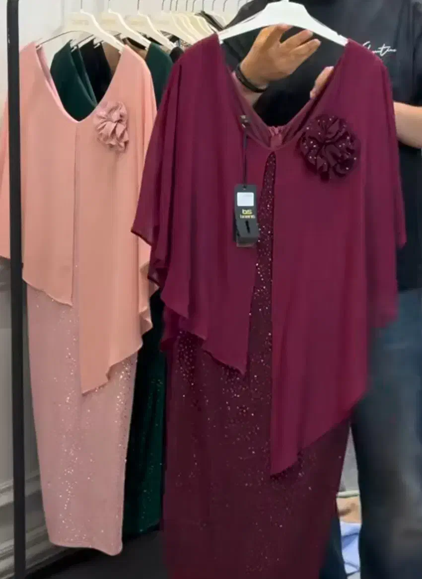 مانتوشکت پشمی.پیراهن مجلسی شیکان|لباس|کاشان, سیفی آباد|دیوار