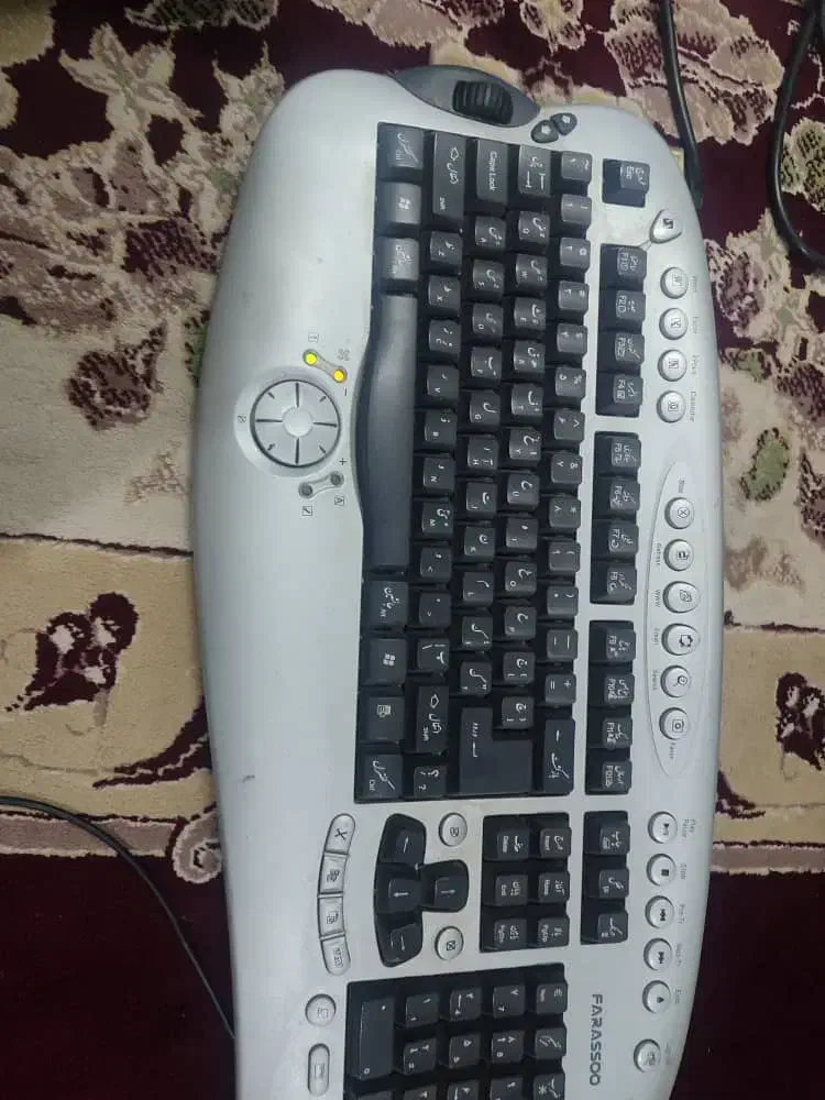 سلام یک عدد مانیتور و کیس با کیبوردوموس|رایانه رومیزی|قم, شاه ابراهیم|دیوار