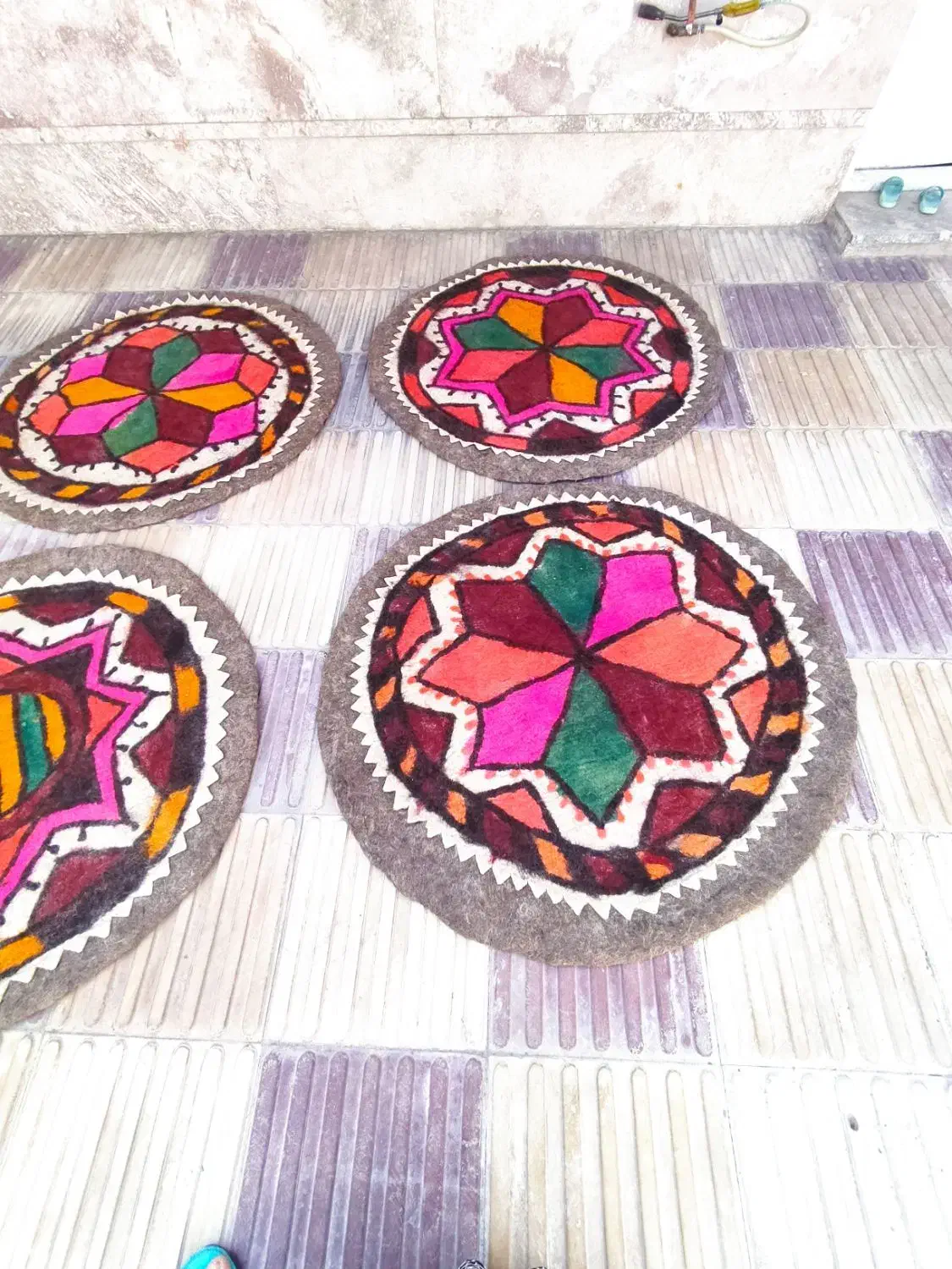 نمد های سنتی گرد قطر۱۲۰|گلیم، جاجیم، گبه|یاسوج, |دیوار