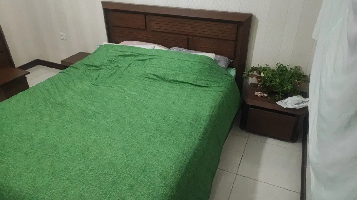 تخت خواب کامل با کنار دراور|تخت و سرویس خواب|هشتگرد, فاز ۳ مهستان|دیوار