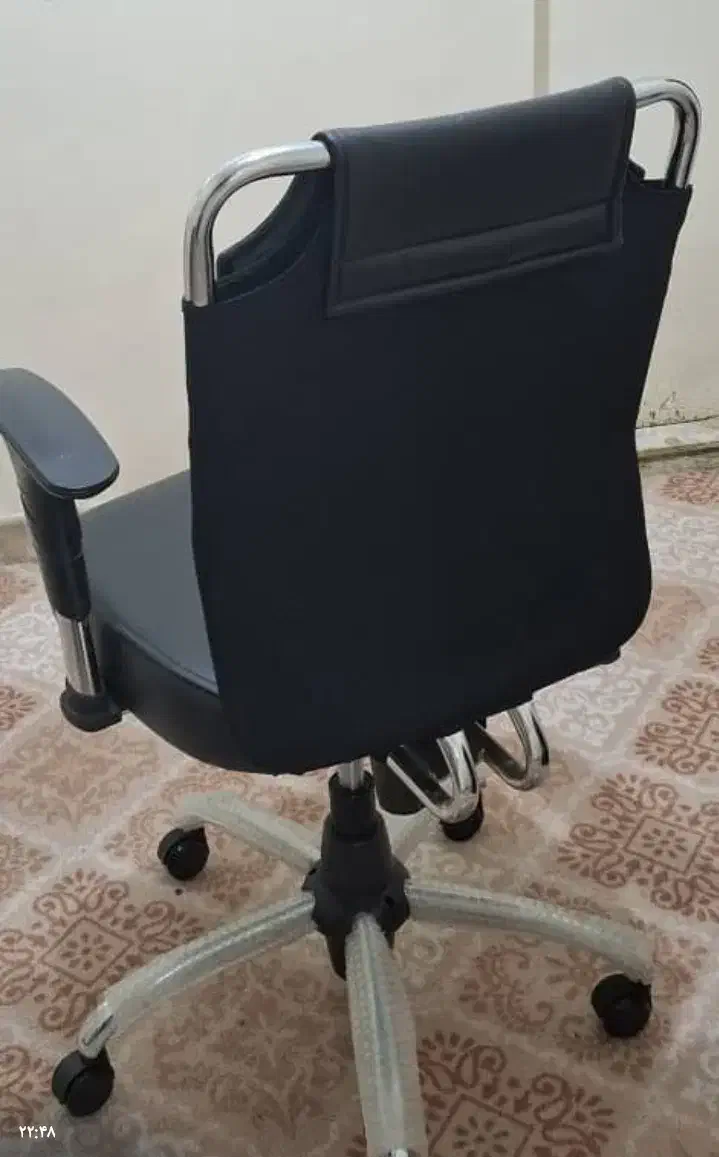 دو عدد صندلی اداری جک دار و چرخ دار نو نو|مبلمان اداری|تهران, هلال احمر|دیوار