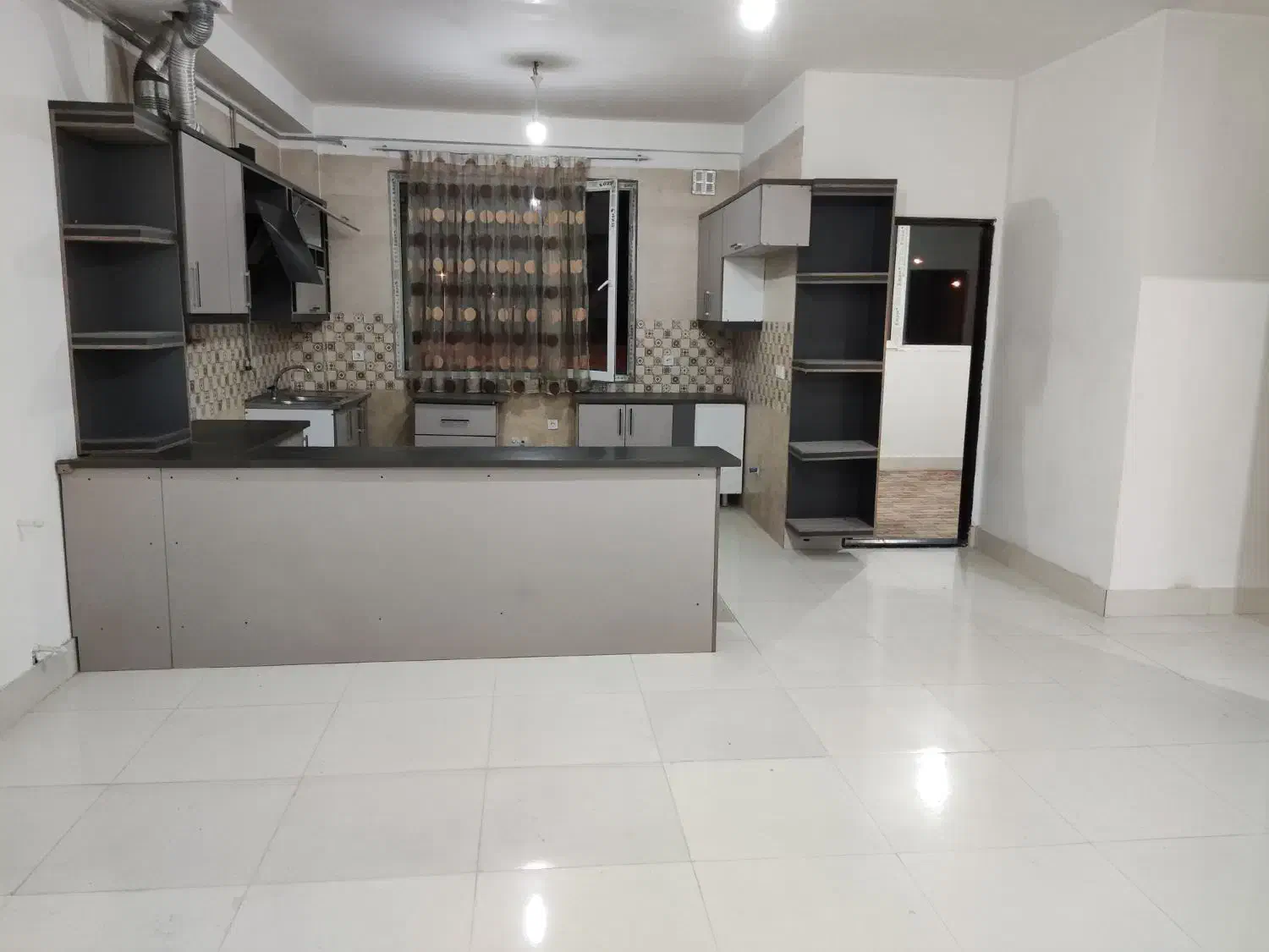 واحد جنوبی طبقه اول فاز 3 نانوایان|فروش خانه و ویلا|زنجان, |دیوار