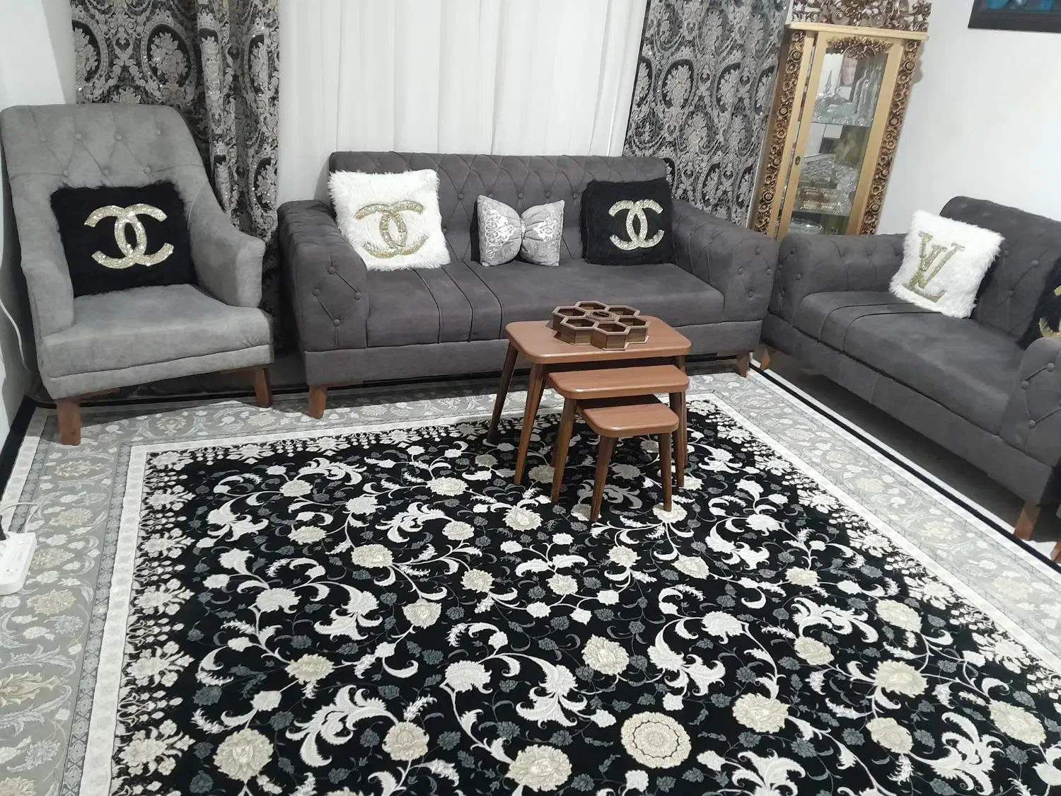 مبل ۹ نفره|مبلمان خانگی و میز عسلی|پرند, فاز ۶|دیوار