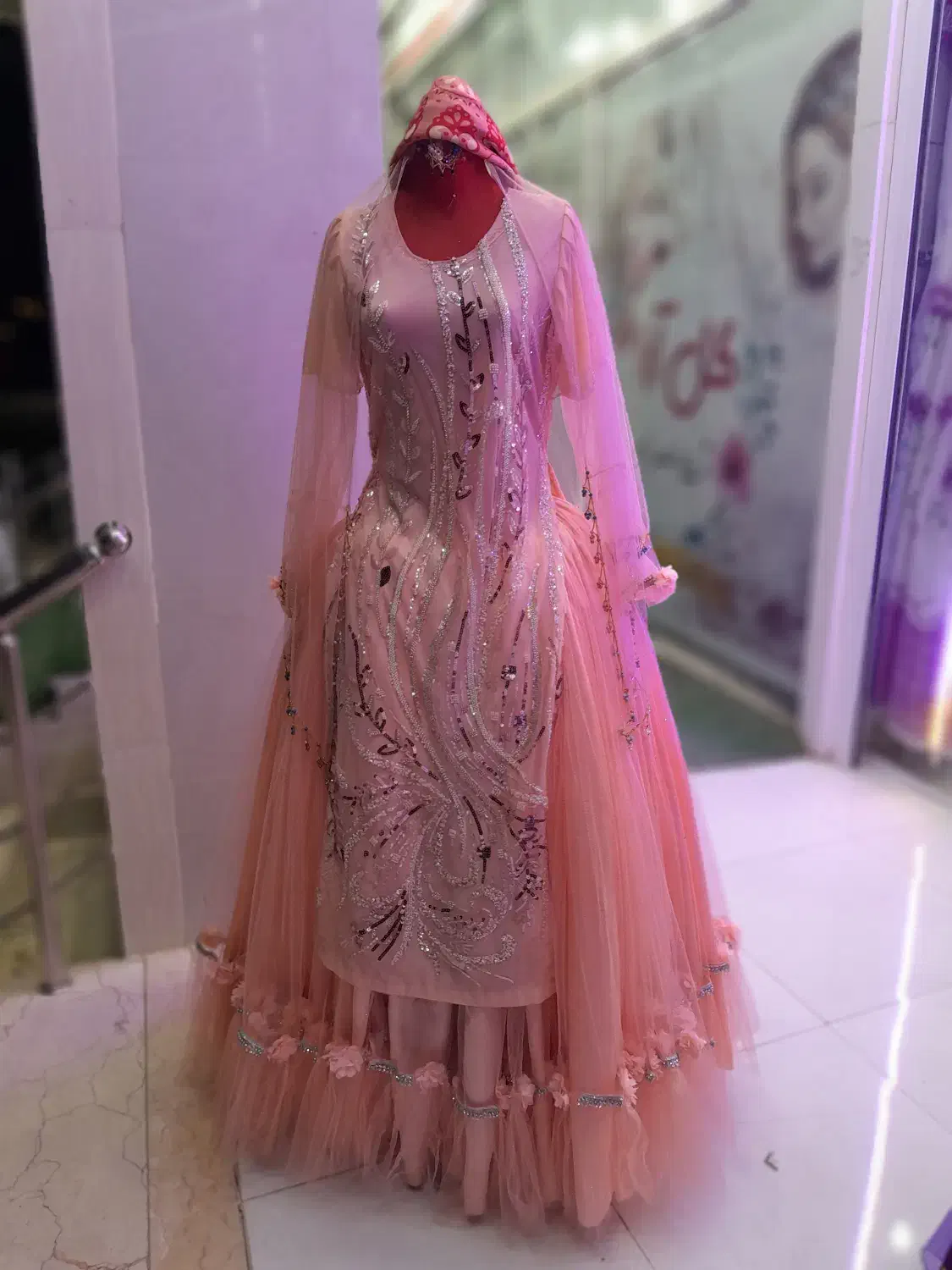 فروش لباس محلی|لباس|خشت, |دیوار