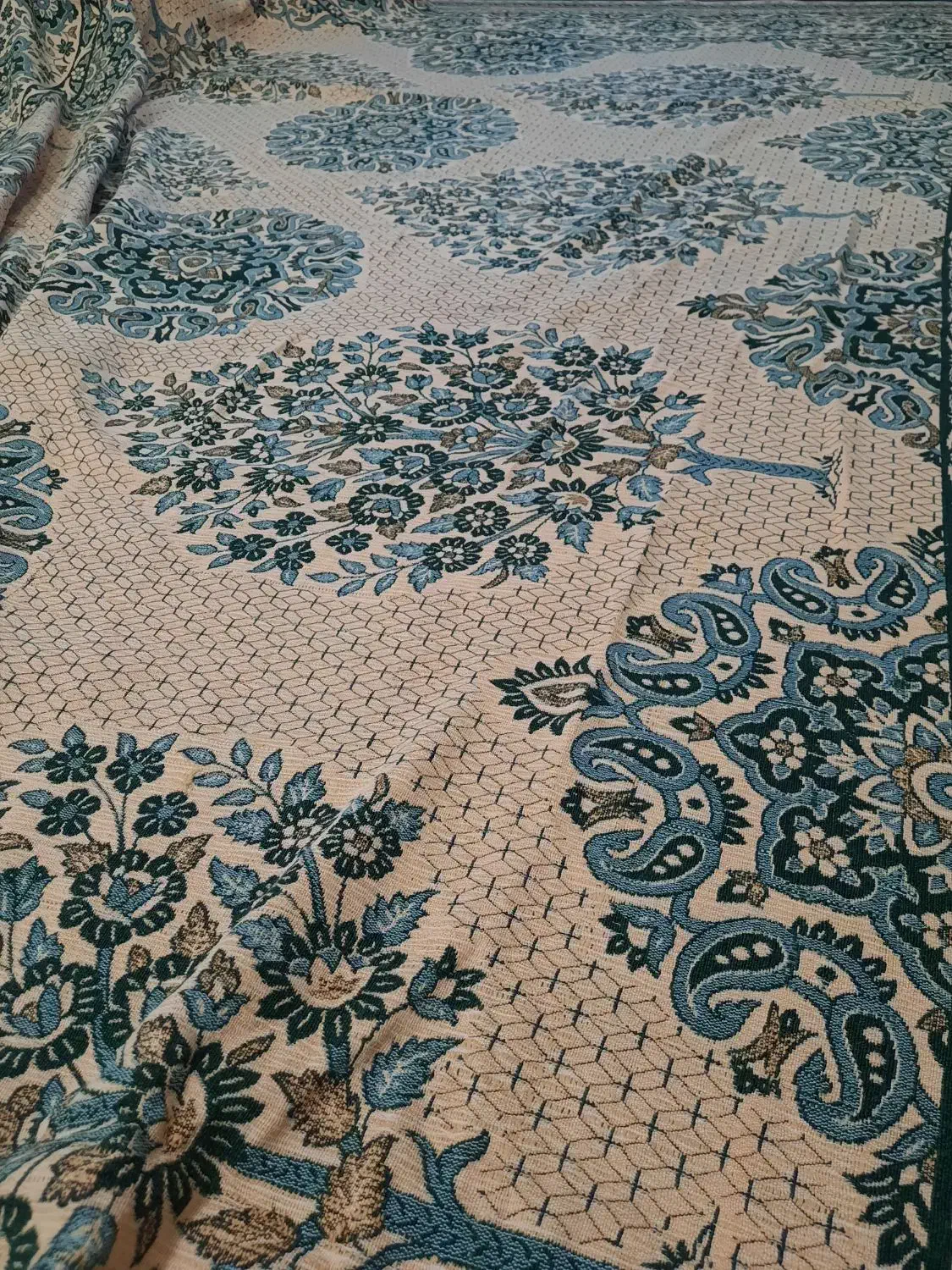 زیلو رو فرشی|روفرشی|تبریز, |دیوار