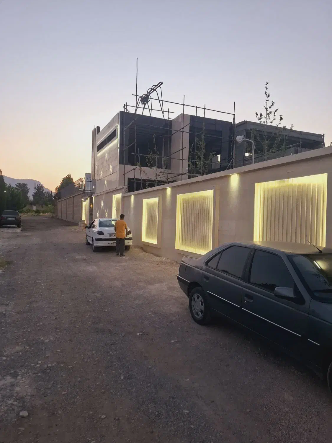 نمای سنگ و آجر ساختمان|خدمات پیشه و مهارت|کرمان, |دیوار