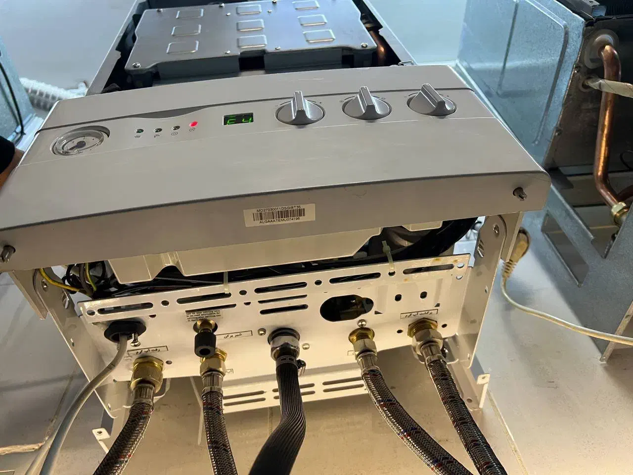 تعمیر و نصب انواع پکیج شوفاژ دیواری|خدمات پیشه و مهارت|مشهد, حجت|دیوار