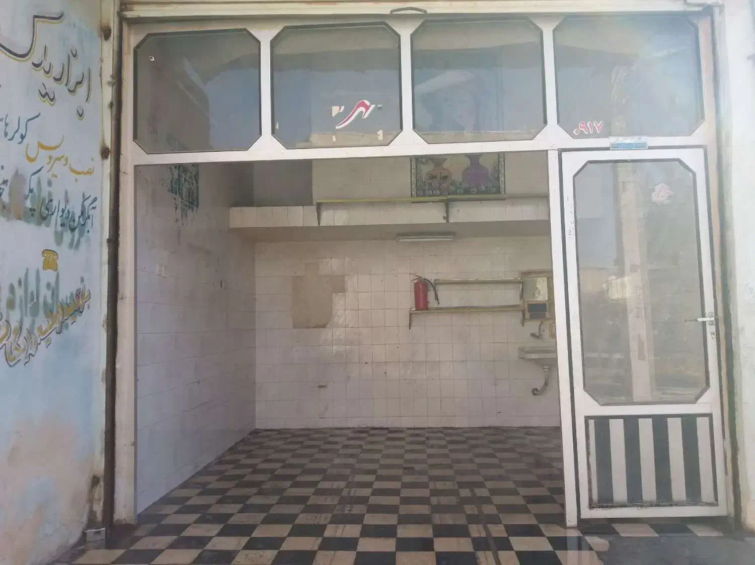 فروش ملک تجاری|فروش مغازه و غرفه|کازرون, |دیوار