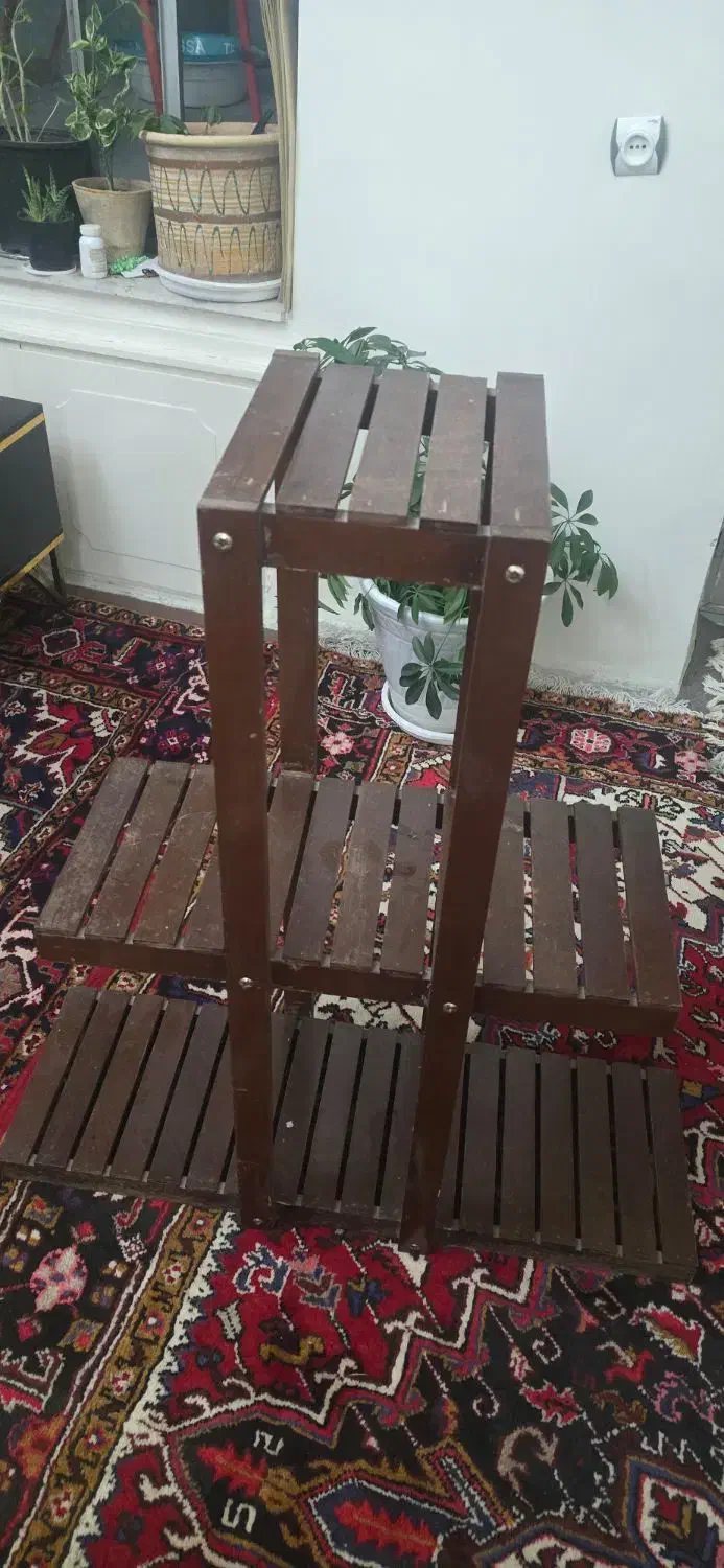 استند گلدان یا پایه گلدان  چوبی|کتابخانه، شلف، قفسه‌های دیواری|تبریز, |دیوار