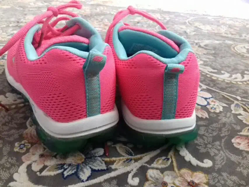 کفش کتونی|ورزش‌های توپی|قم, شهر قائم|دیوار