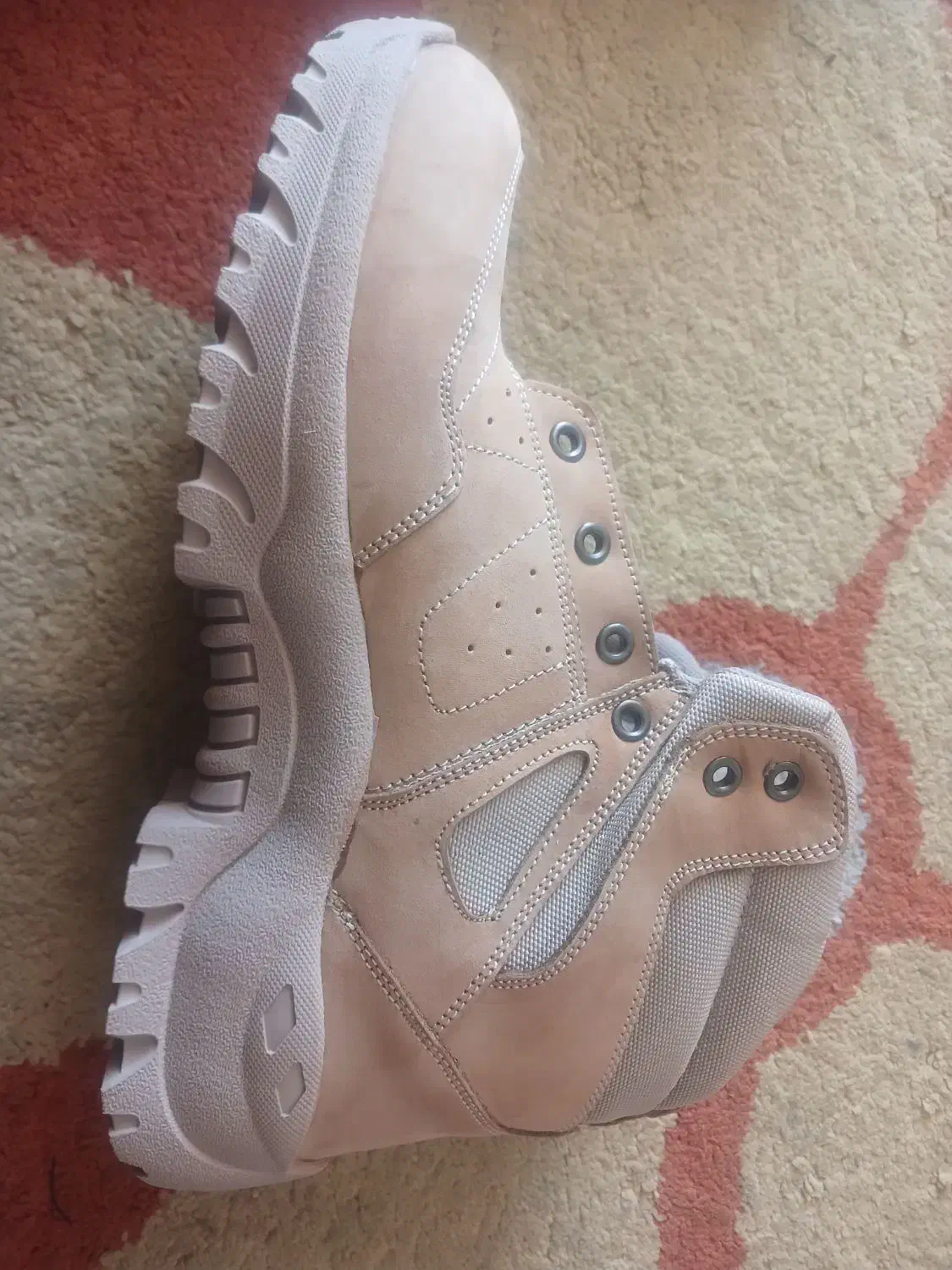 کفش|کیف، کفش، کمربند|خورموج, |دیوار