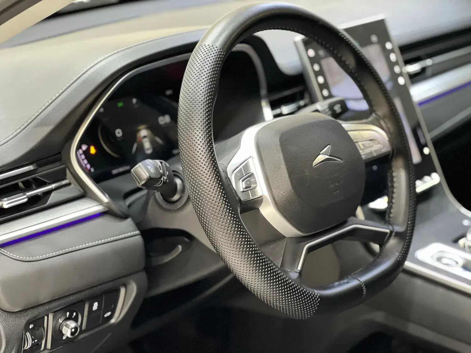 KMC j7نقدواقساط|خودرو سواری و وانت|یزد, |دیوار