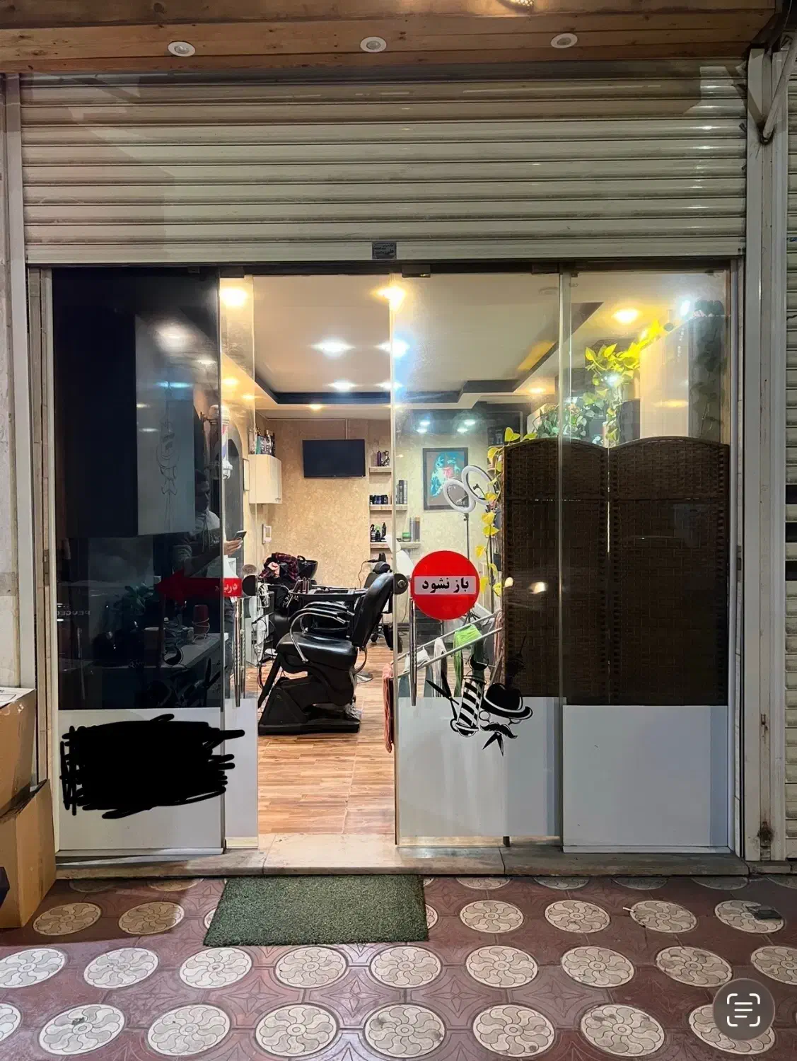 مغازه ۲۱متری راه پشته با دکور آرایشگاه|اجارهٔ مغازه و غرفه|لنگرود, |دیوار