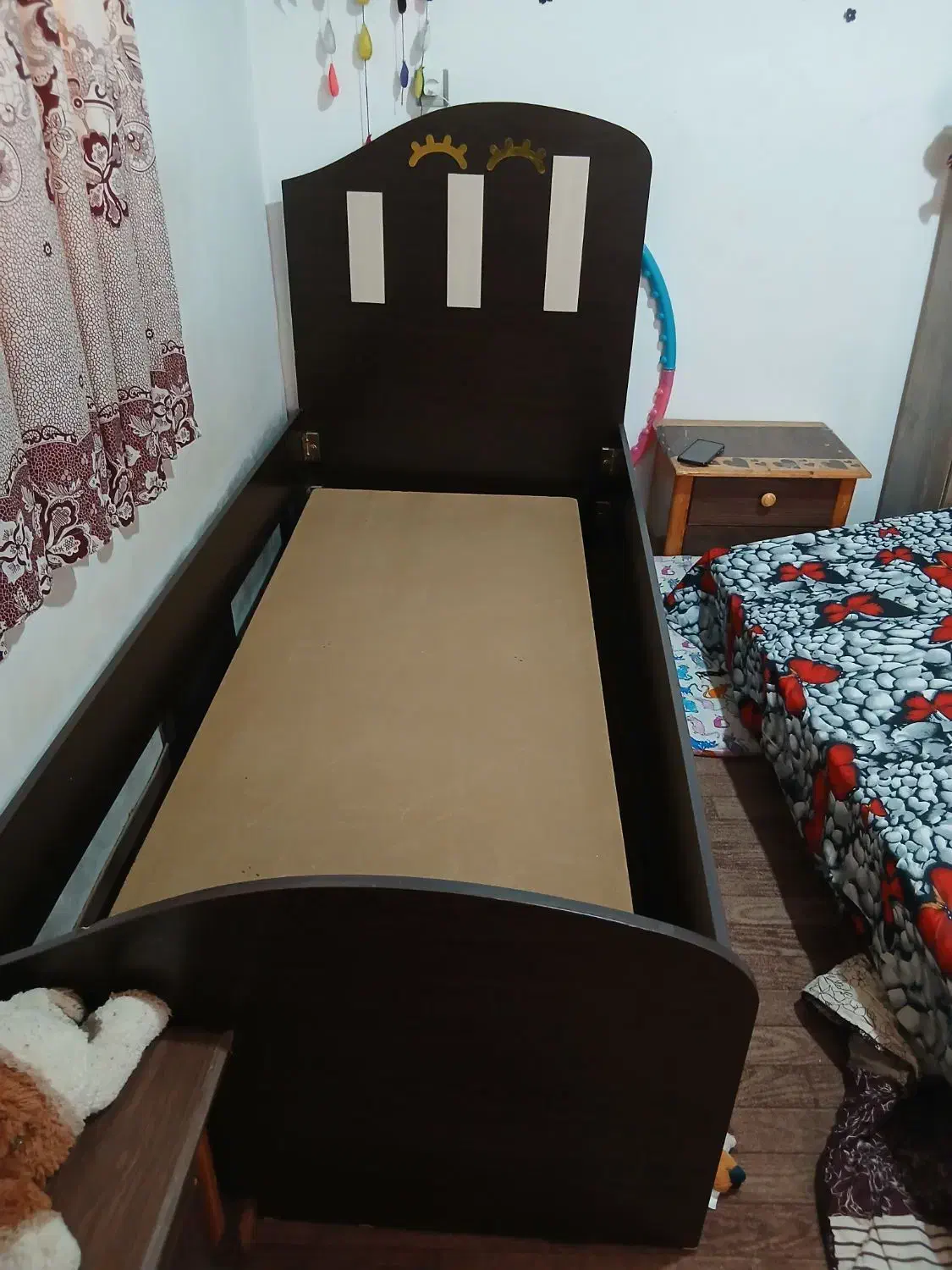 تخت یکنفره و تشک رویال|تخت و سرویس خواب|بندر انزلی, کلیور|دیوار