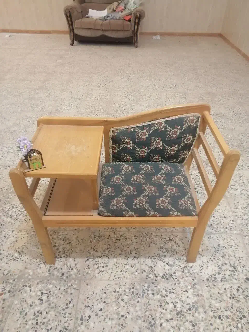 صندلی تلفن|میز تلفن|نجف‌آباد, امام خمینی|دیوار