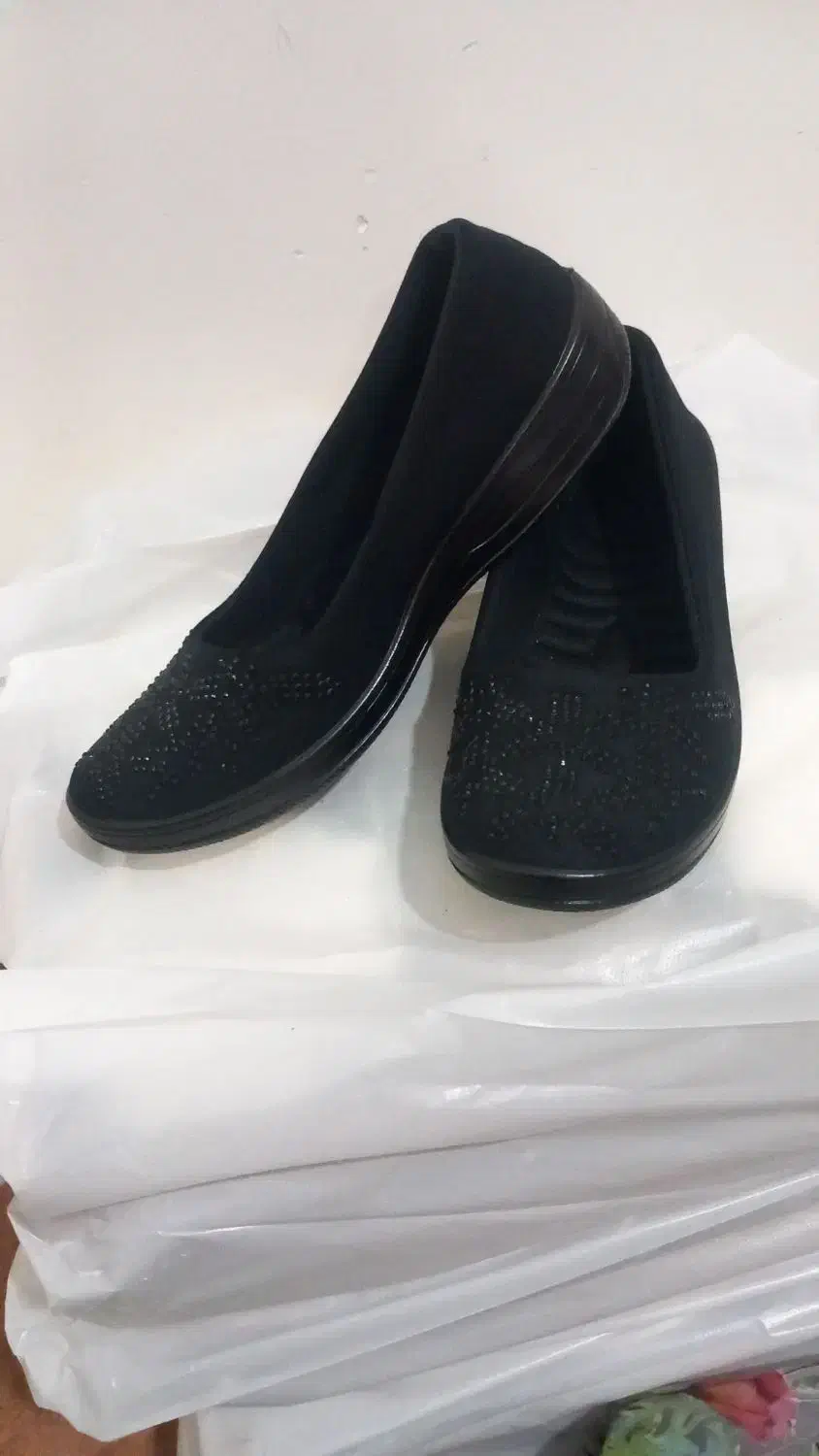 کفش|کیف، کفش، کمربند|بروجرد, |دیوار