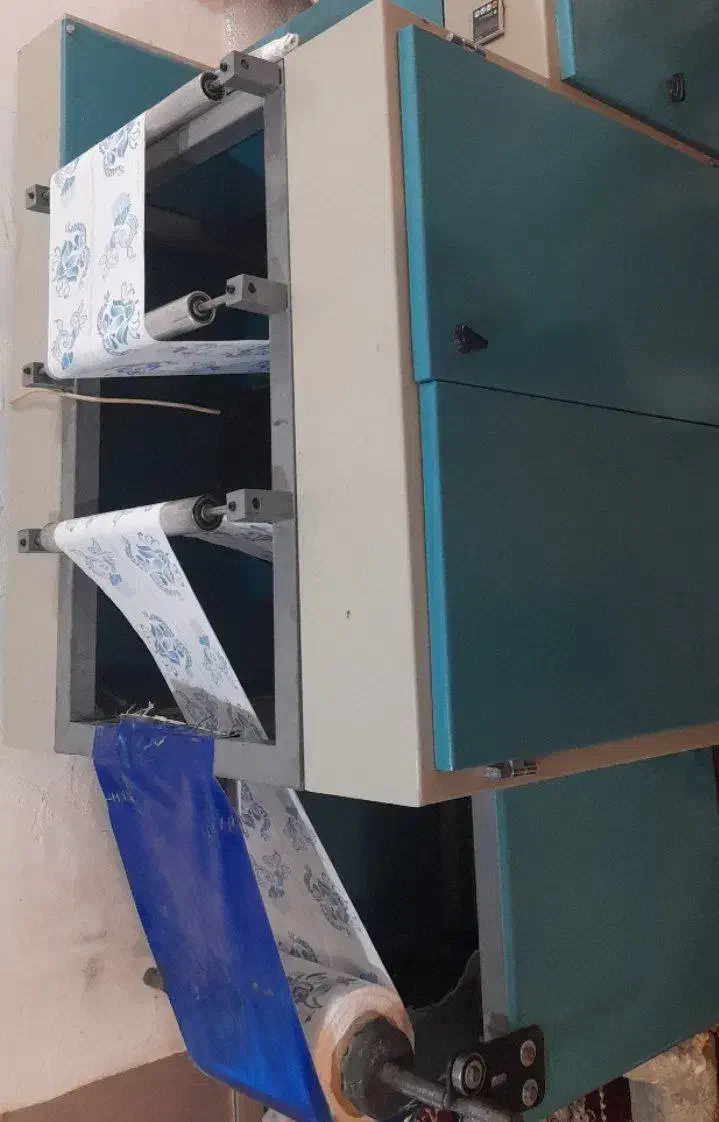 دستگاه تولید سفره یکبار مصرف. زباله. فریزر|ماشین‌آلات صنعتی|گوراب زرمیخ, |دیوار