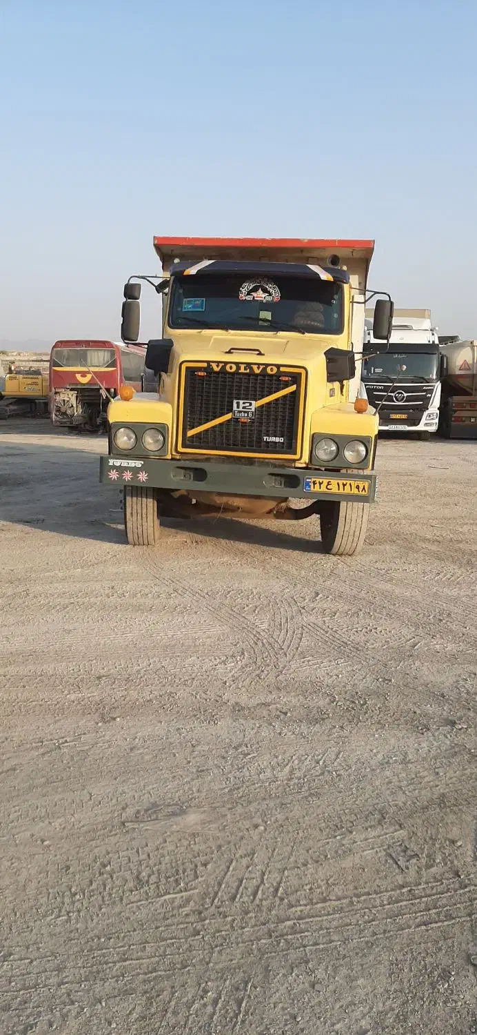 ولوو کمپرسی توپ طلا|خودرو سنگین|تهران, میدان میوه و ترهبار مرکزی|دیوار