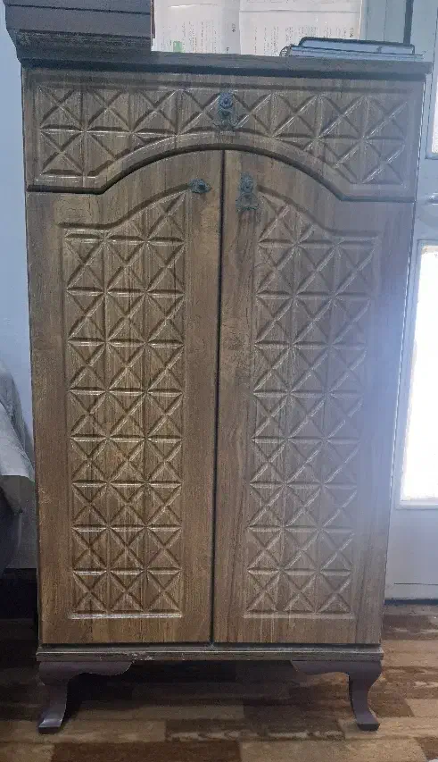 تعدادی لوازم منزل بفروش میرسد|فرش|کنارک, |دیوار