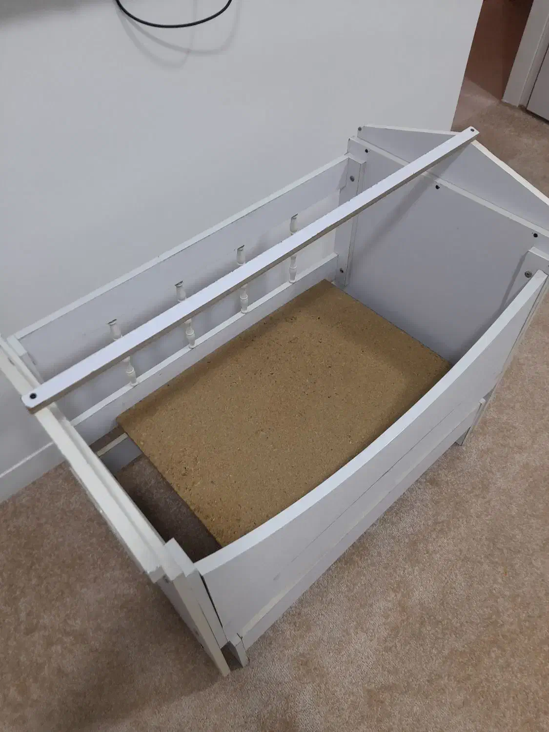 گهواره|تخت و صندلی بچه|شوشتر, |دیوار