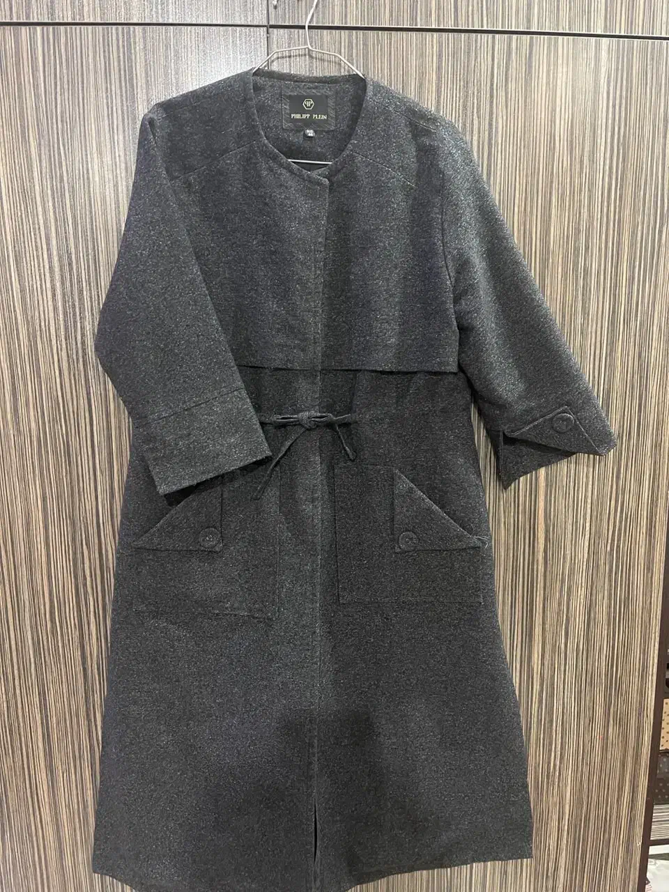 بارونی وپالتو|لباس|مشهد, زیبا شهر|دیوار