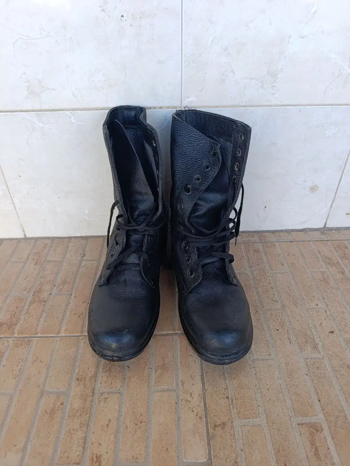 پوتین نو|کیف، کفش، کمربند|گرگان, |دیوار