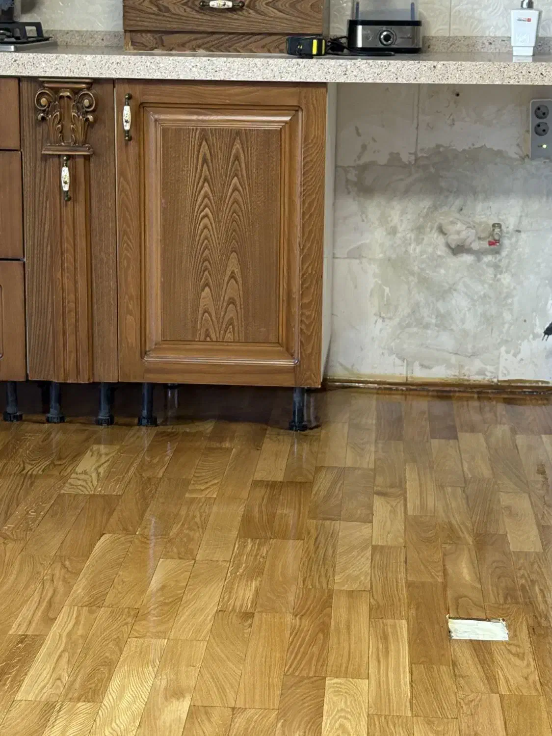 تعیمرات نصب پارکت چوبی بلوط راش گردو کفپوش|مصالح و تجهیزات ساختمان|مشهد, سجاد شهر|دیوار