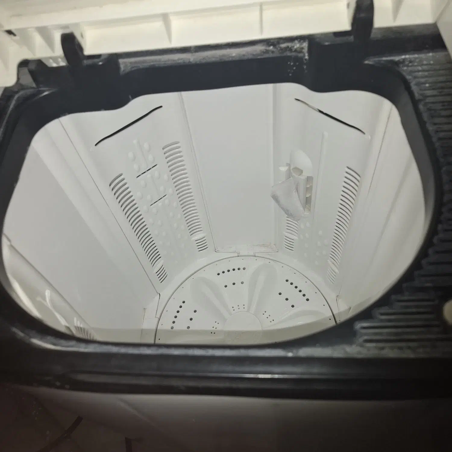 لباسشویی|ماشین لباسشویی و خشک‌کن لباس|برخوار, |دیوار