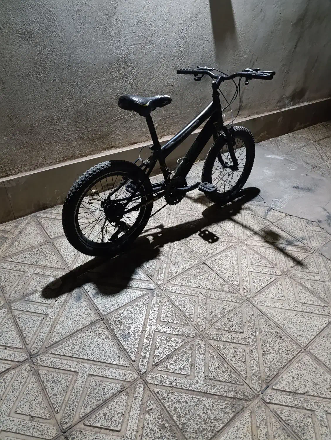 دوچرخه|دوچرخه، اسکیت، اسکوتر|بم, |دیوار