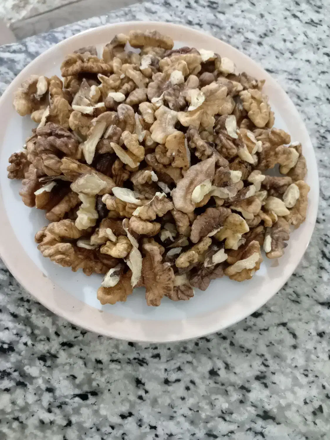 مغزگردوسفید|خوردنی و آشامیدنی|محمدیه-قزوین, |دیوار