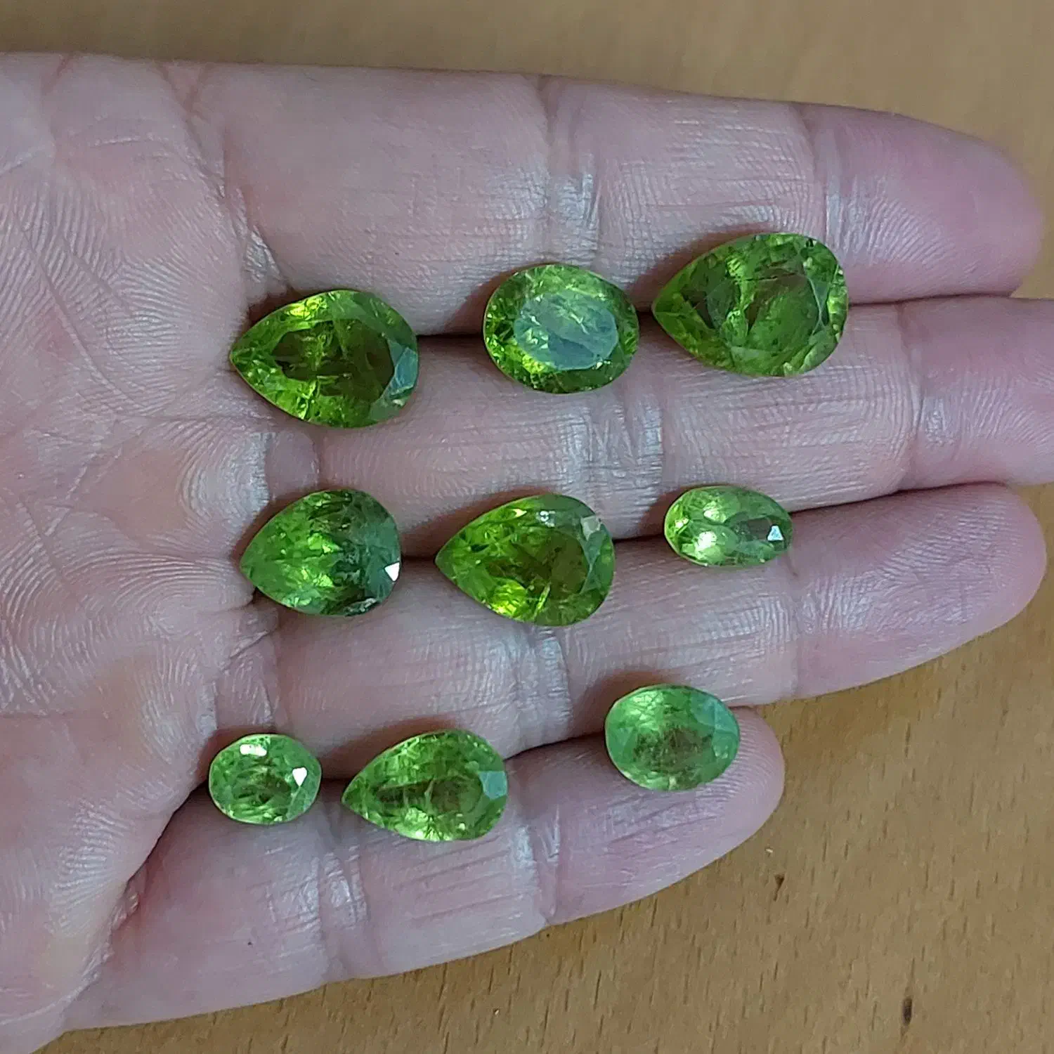 پیریدوت مصر .فیروزه نیشابور.عقیق یمن .شجر قائن|جواهرات|اصفهان, بوستان ناژوان|دیوار