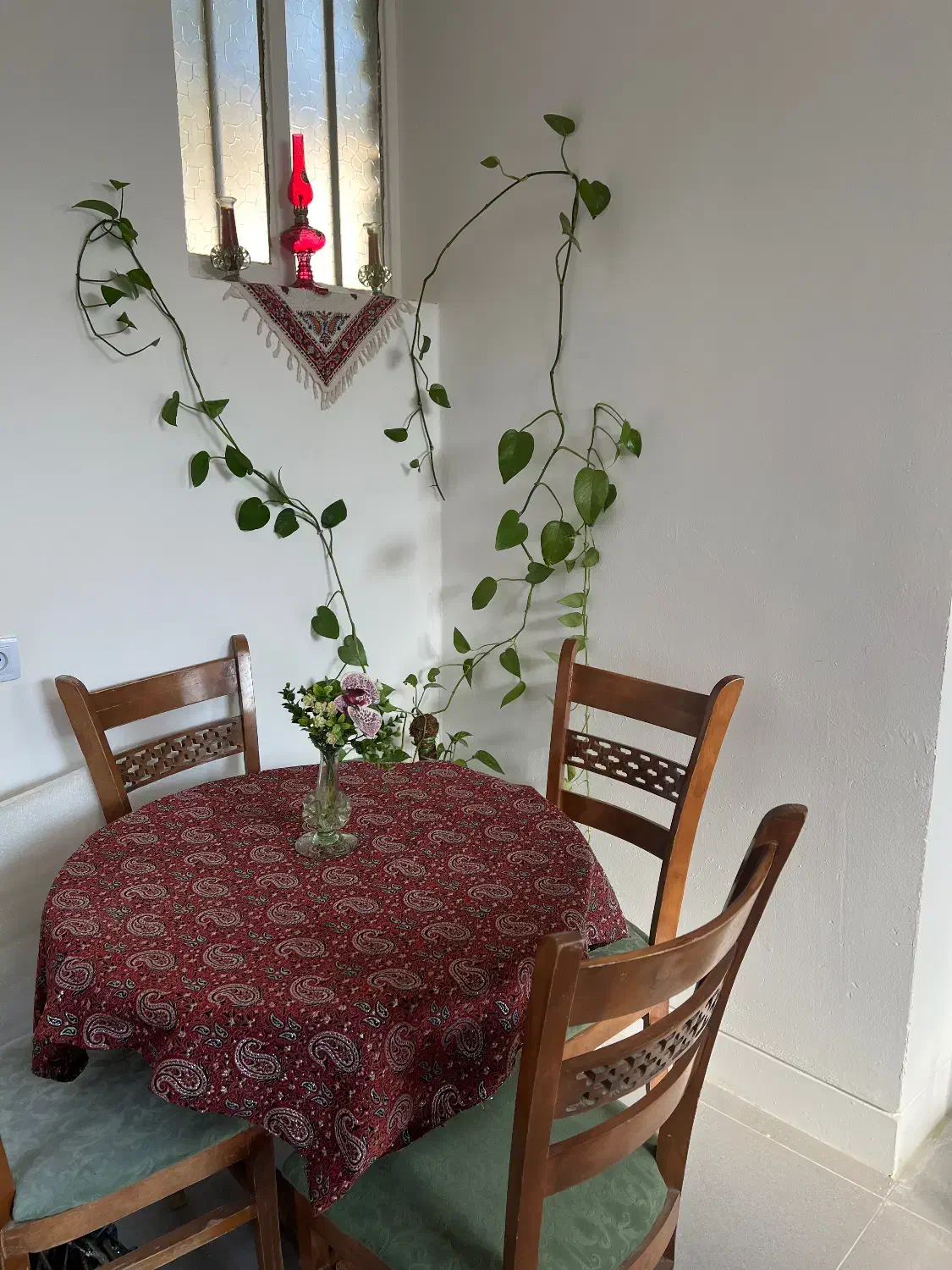 اقامتگاه بومگردی ، مبله مستقل|اجارهٔ کوتاه‌مدت آپارتمان و سوئیت|شیراز, شاهچراغ|دیوار