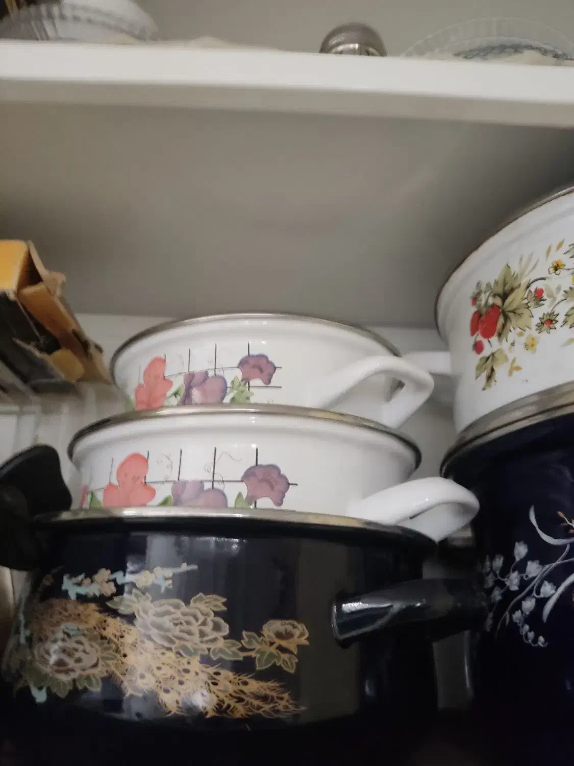 قابلمه لعابی قیمت ها متفاوت هستند|ظروف پخت‌وپز|الیگودرز, |دیوار