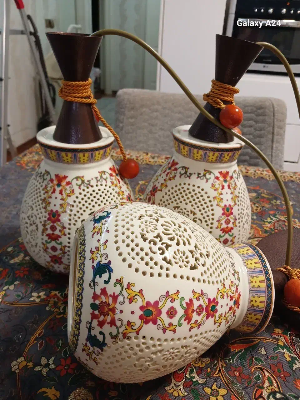 لوستر چیتی|لوستر و چراغ آویز|تهران, گلستان (شهرک راه آهن)|دیوار