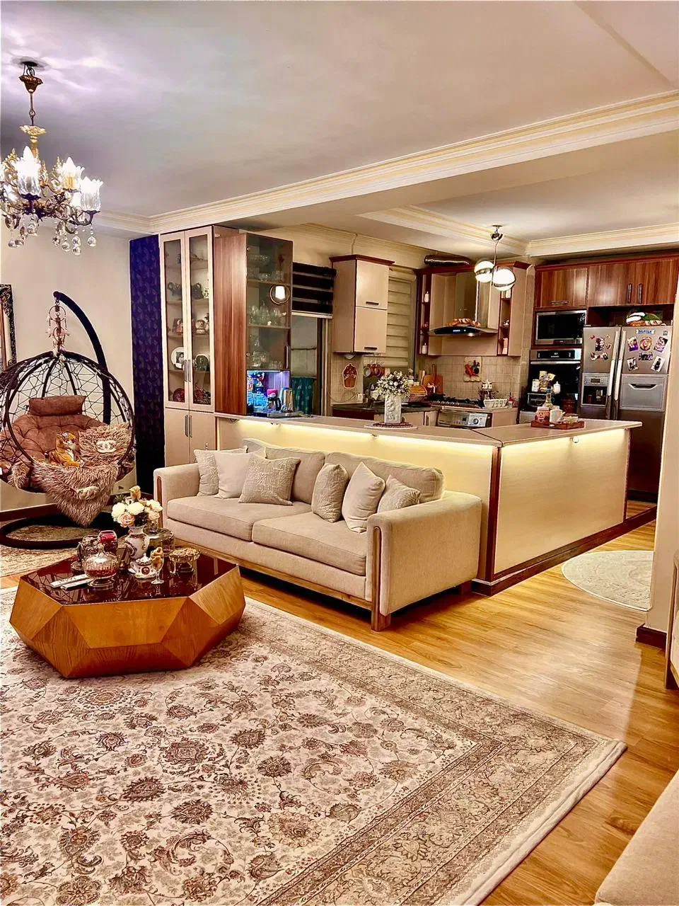 ۹۰ متر فول امکانات زیر قیمت فروشنده واقعی|فروش آپارتمان|تهران, استقلال|دیوار